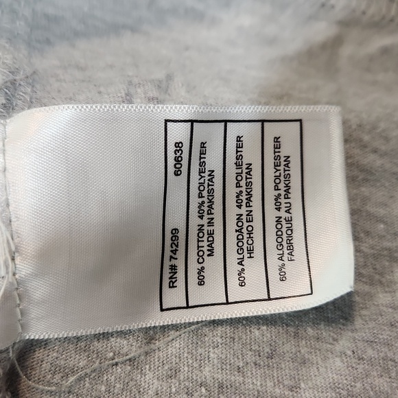 Boys Reebok 2 two longsleeve shirts hooded and lightweight size 14/ 16 - Picture 7 of 13